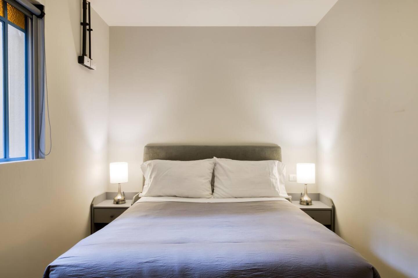 Apartment Bright Condesa - Modern 2br In Mexico City